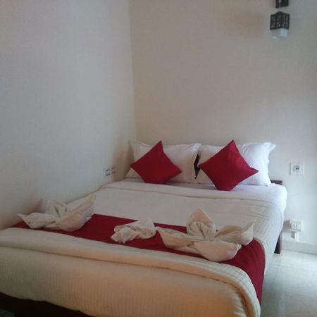 Bed and Breakfast Holly Hock Муннар Экстерьер фото